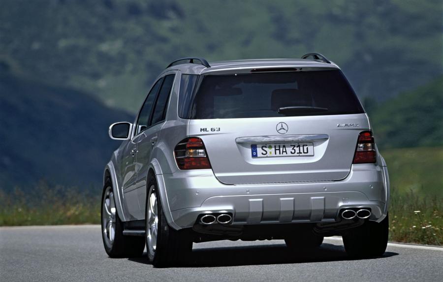  Mercedes-Benz ML63 AMG 2007 года  (фото 38 из 42)